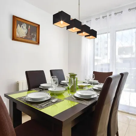 4 Bedroom Stunning In Σολίν