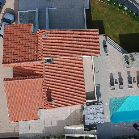 4 Bedroom Stunning In Σπίτι διακοπών Σολίν