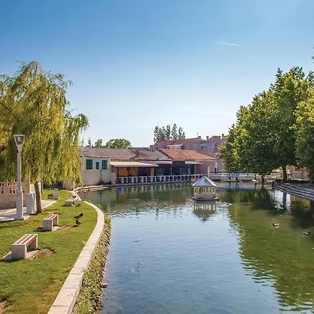 Σπίτι διακοπών 4 Bedroom Stunning In Σολίν