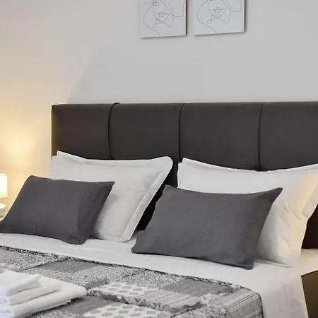 Σπίτι διακοπών 4 Bedroom Stunning In